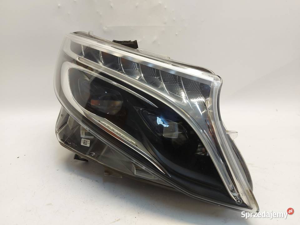 Mercedes EQV w447 Vklasa lampa prawa przód RHD sprzedam