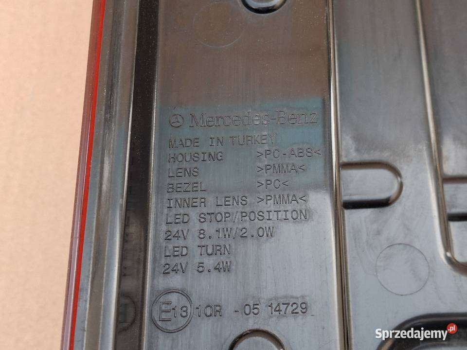 MERCEDES TOURISMO CITARO TRAVEGO LAMPA PRAWY TYŁ Bieleń