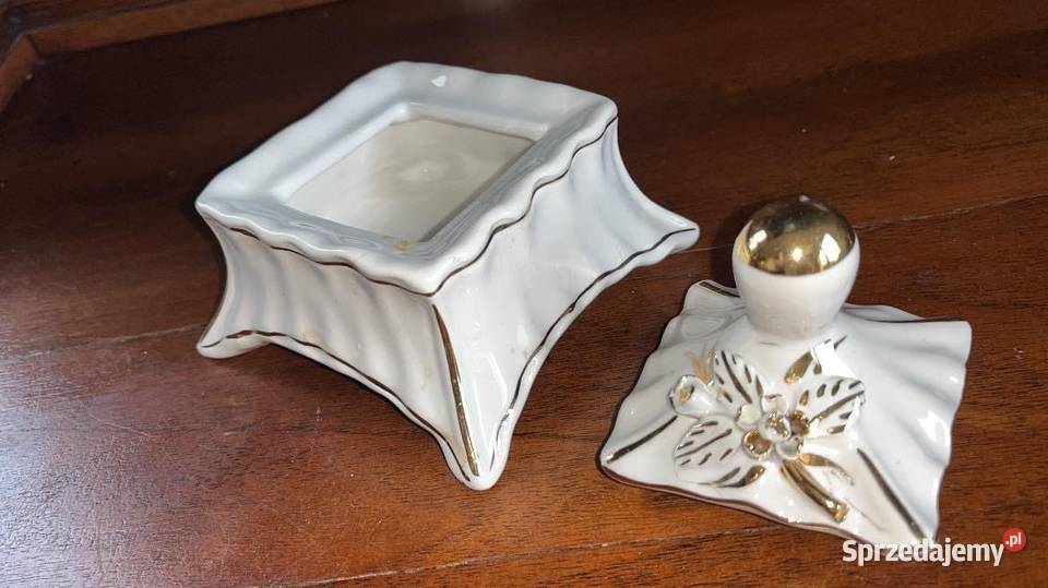 Puzderko na 4 nóżkach Bez sygnatury sprzedam