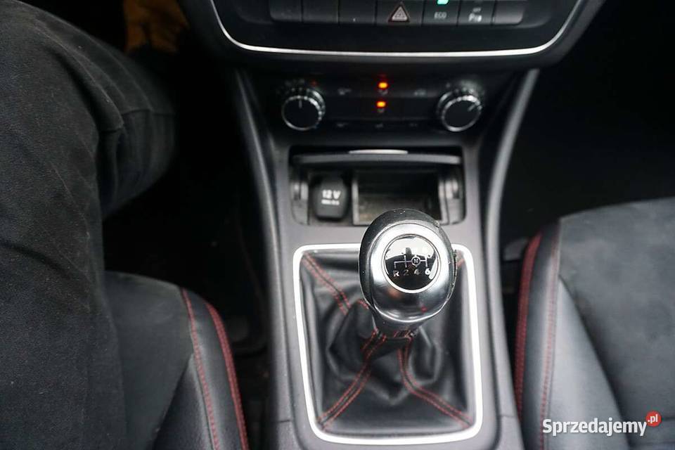 MercedesBenz CLA klasa CLA 180 sedan Nowy Targ