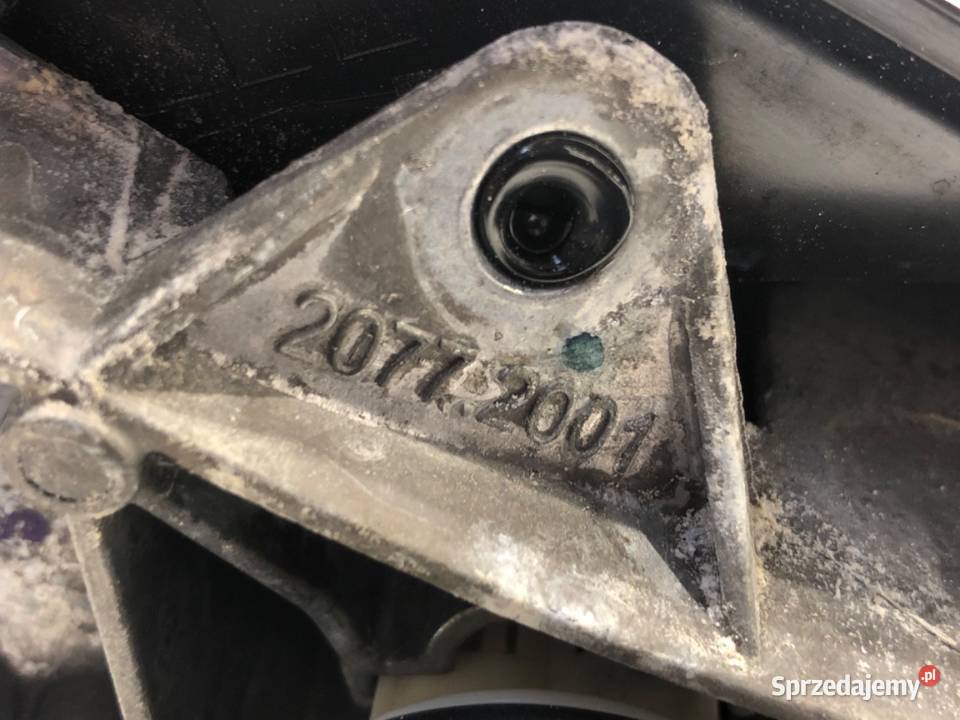 LUSTERKO LEWY MPERFORMANCE BMW F30 SedanLimuzyna