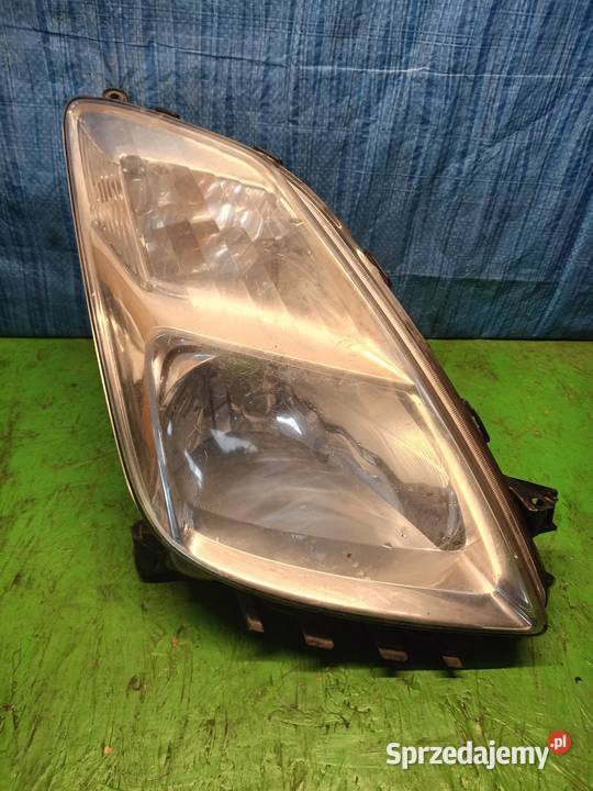 TOYOTA PRIUS II lampa prawa Lampy przednie sprzedam
