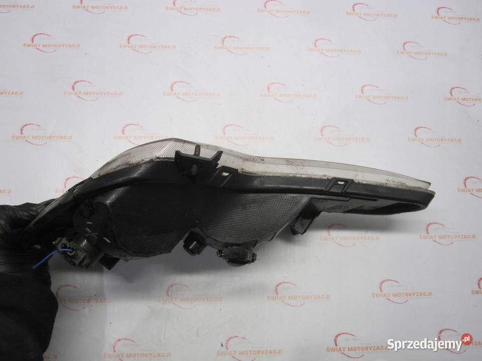 KIA SPORTAGE III 12r halogen prawy 922023W osobowe Kielce