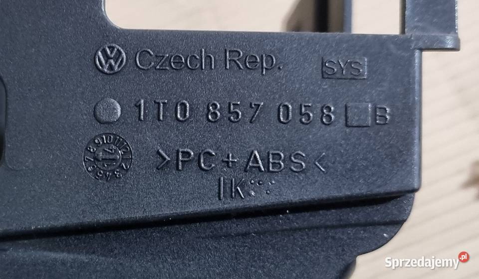 Ramka 1DIN Radio SONY VW Skoda Golf Touran Schowki, półki Bolesławice