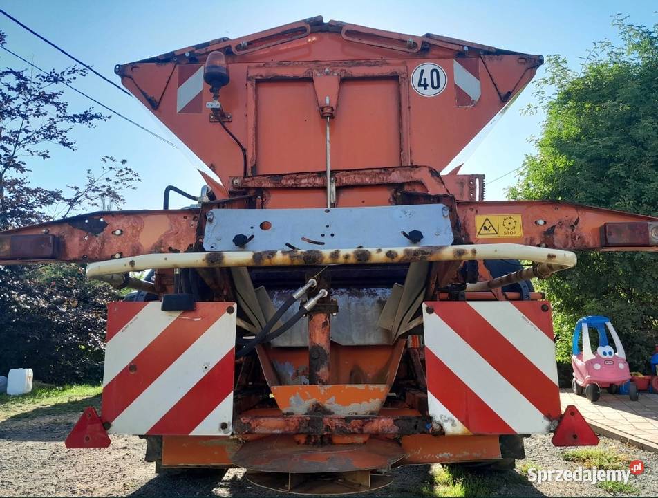 Rozsiewacz wapna nawozu piaskusoli Gustrower wielkopolskie Sadogóra