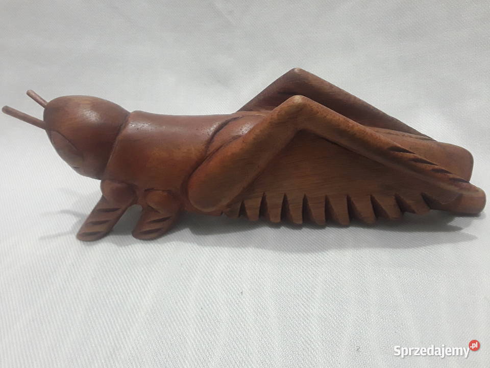 FIGURKA SZARAŃCZA KONIK POLNY DREWNO RZEŻBA