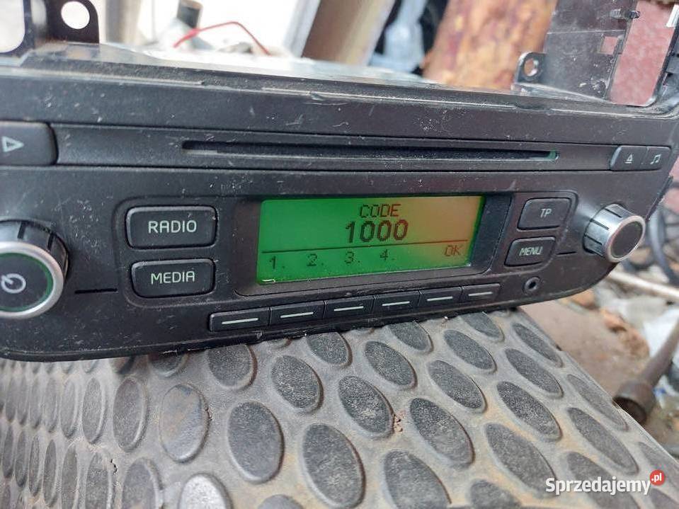 RADIO CD SKODA CITIGO 1ST035156G BEZ KODU