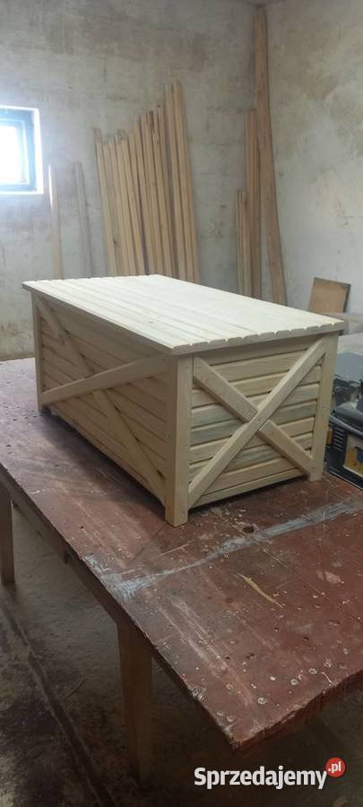 Skrzynia drewniana kuferek siedzisko Żeleźniki