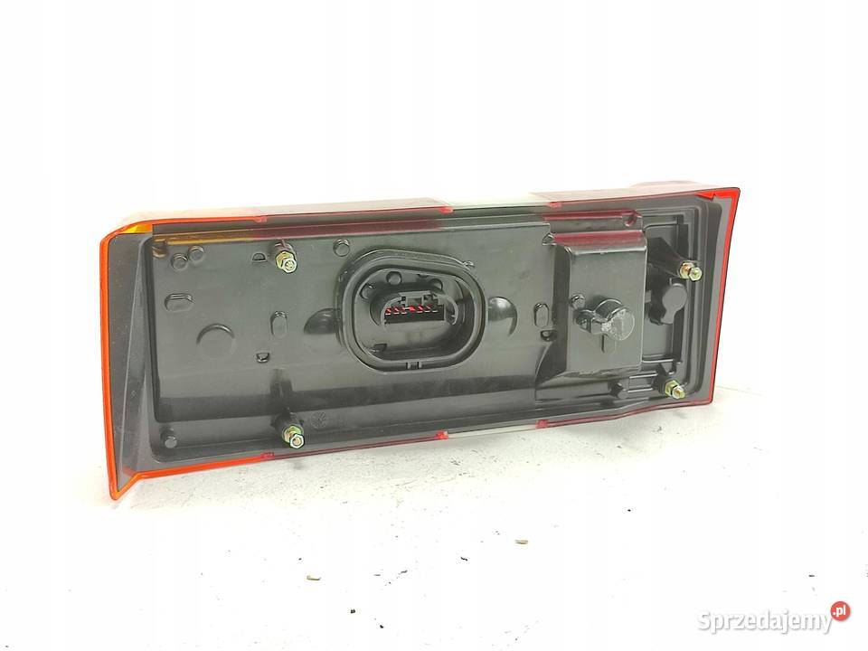 LAMPA PRAWY TYŁ AUTOBIANCHI Y10 19851996 NOWA