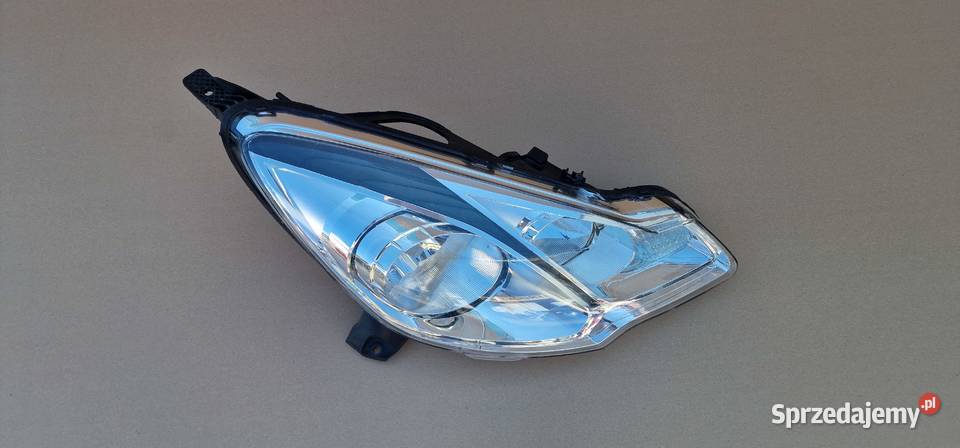 CITROEN C3 DS3 0916 REFLEKTOR LAMPA PRAWA PRZÓD Bieleń