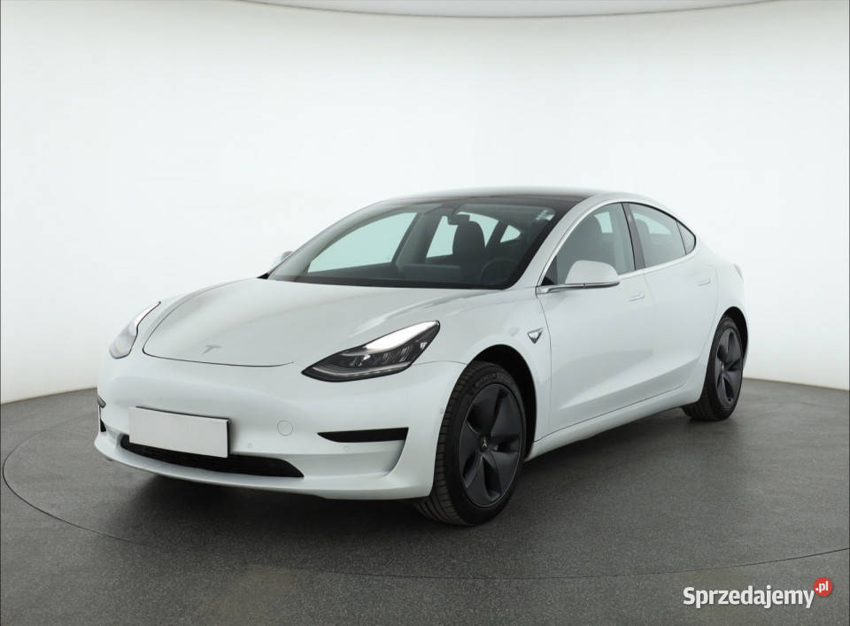 Tesla Model 3 Std Range Plus 52kWh Sedan / Limuzyna