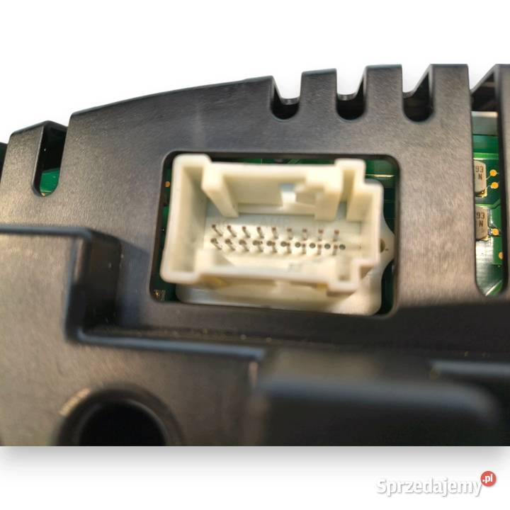 LICZNIK ZEGARY A2035404947 Mercedes W203 22 27 sprzedam