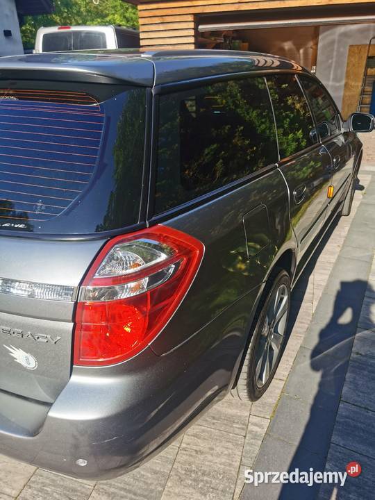 Subaru Legacy 2007 r 20 benzyna 165 plus dwa aluminiowe felgi Radom