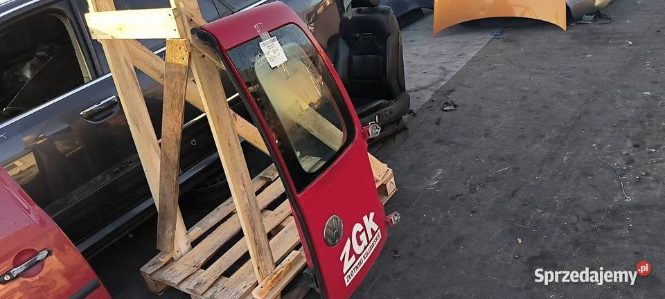 DRZWI PRAWE TYŁ VOLKSWAGEN CADDY III LK3A osobowe Lipno