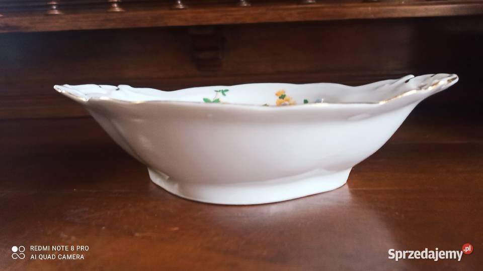 Patera Victoria Czechoslovakia Biała złocona pomorskie