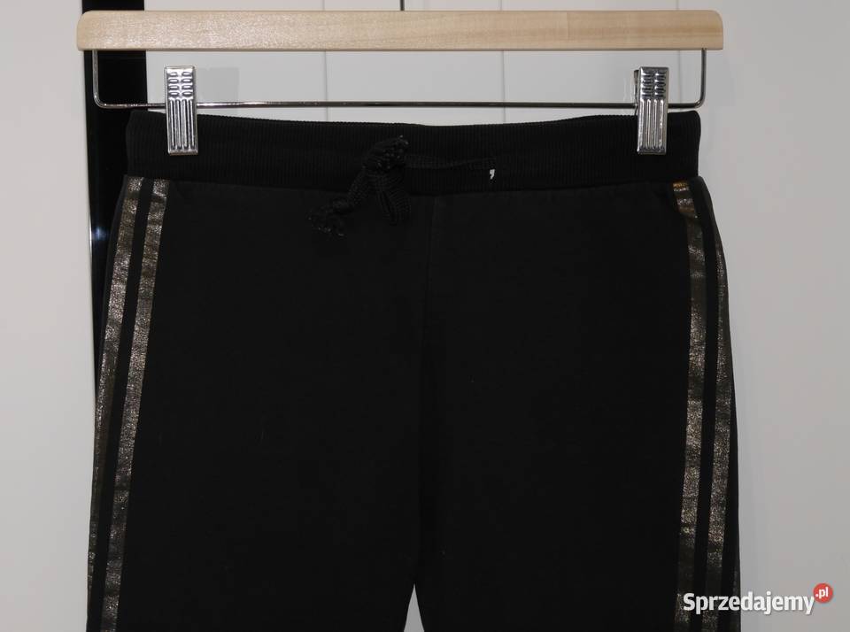 Adidas spodnie dresowe złote paski 116 Wrocław