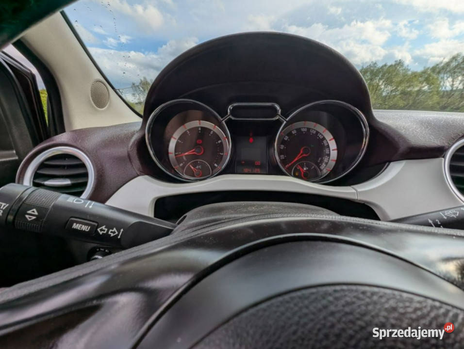 Opel Adam komfortowy i stylowy 14 benzyna lakier metallic