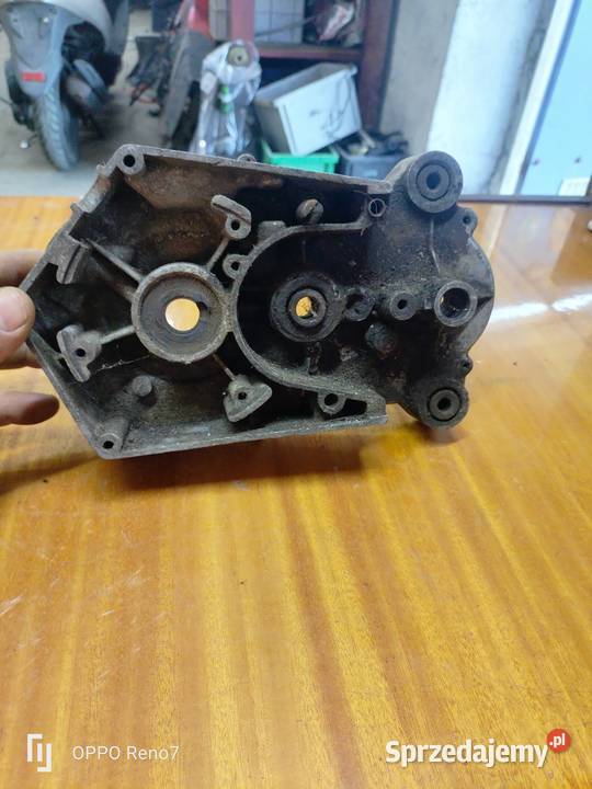 Lewy karter silnika 023 Komar motorynka Pozostałe sprzedam