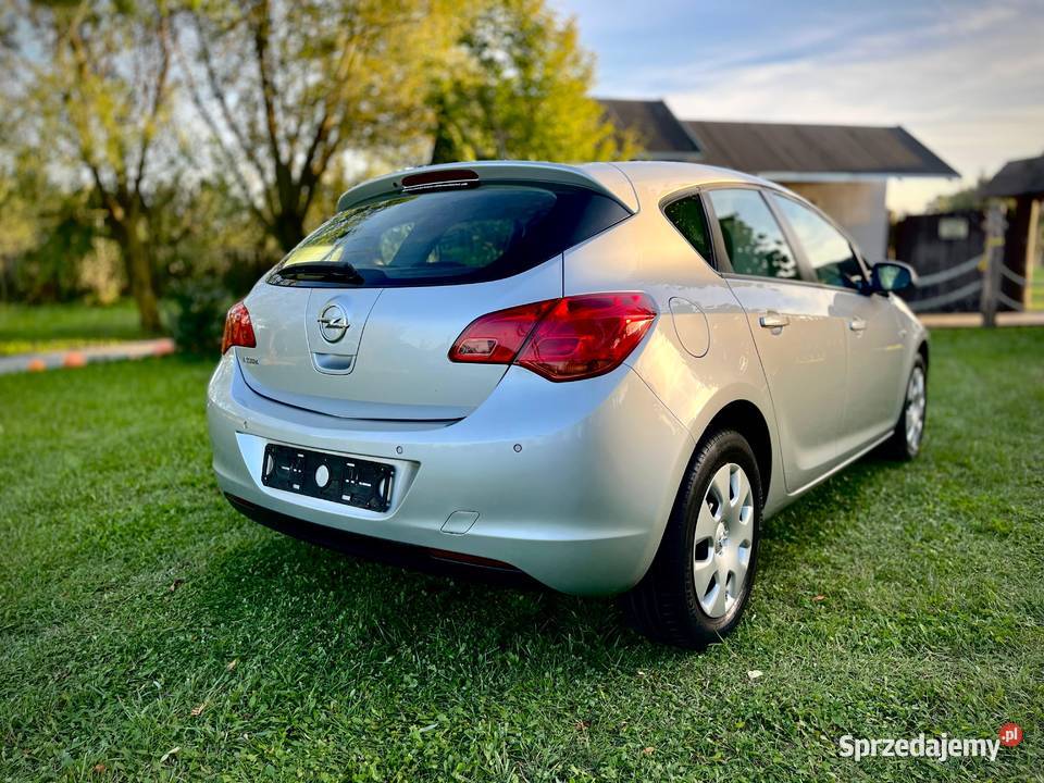 Opel Astra 16 benzyna super stan Żnin sprzedam