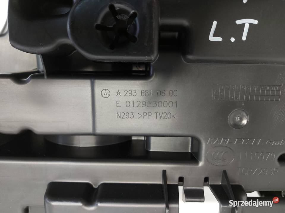 Mercedes EQC 400 W293 PLASTIK OBUDOWA SCHOWKEK sprzedam