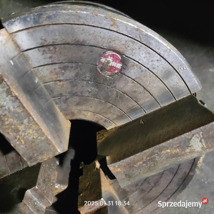 Uchwyt 250 samocentrujący czteroszcz z ruchomymi Hajnówka