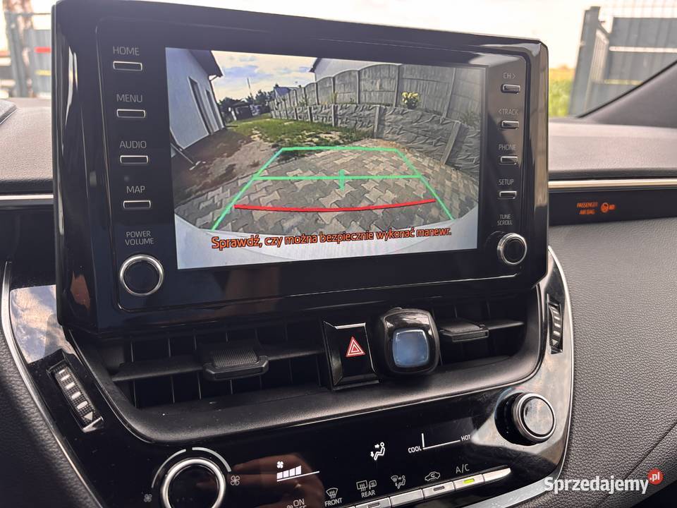 Corolla 12T salon Polska Bezwypadkowy serwis ASO 116KM Brzeziny sprzedam