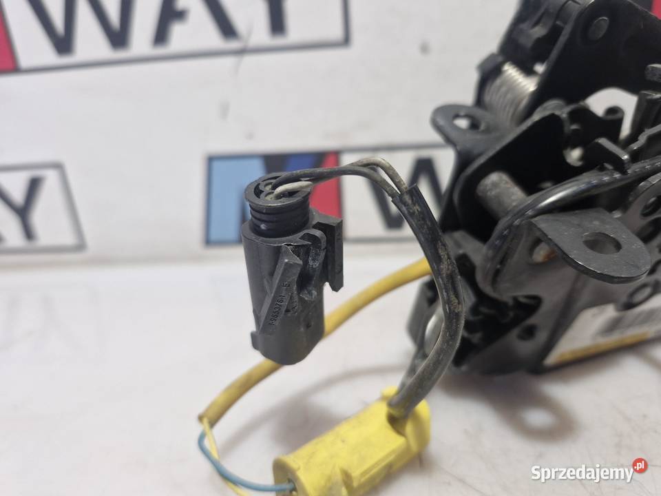 7458149 BMW F10 F11 ZAMEK MASKI LEWY AKTYWNY