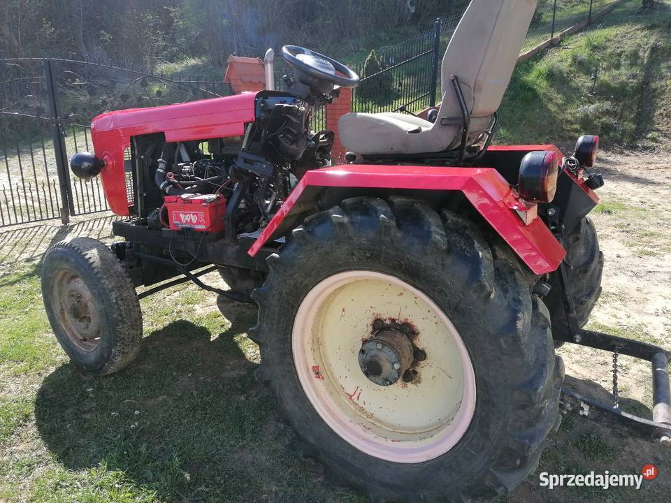 Ciągnik traktor sam
