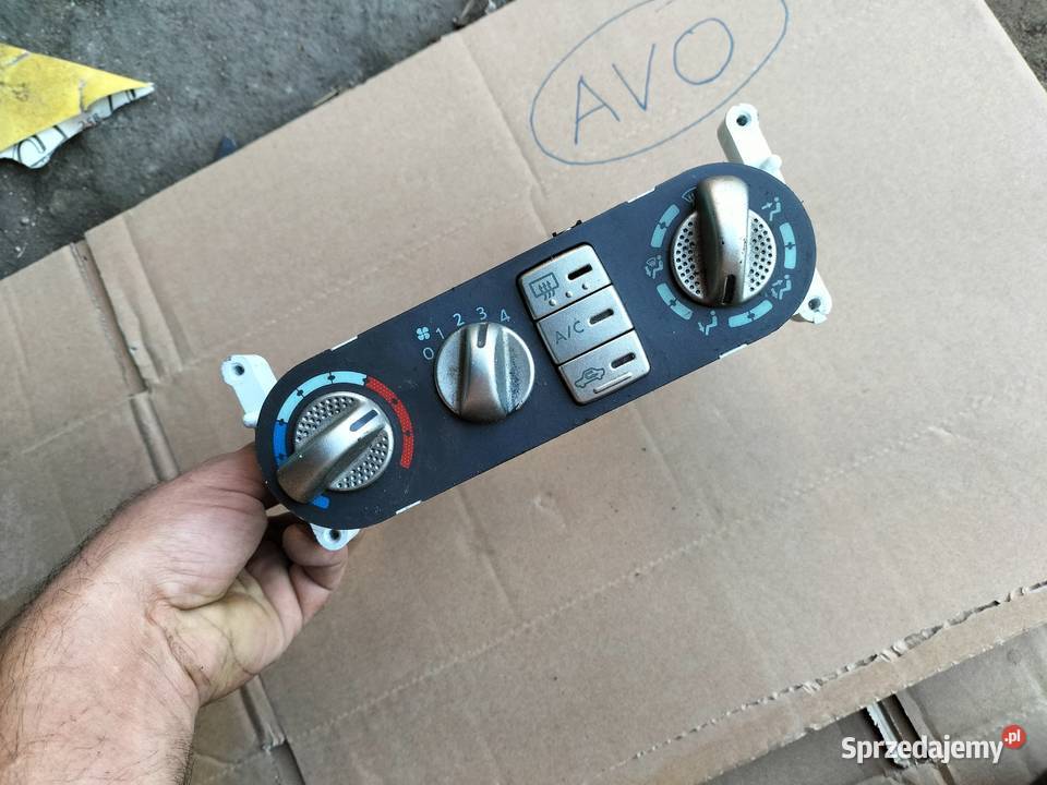 PANEL NAWIEWU NISSAN ALMERA TINO osobowe