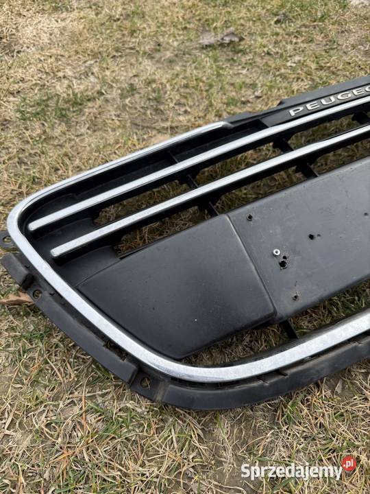 Grill przednia kratka chrom Peugeott 508 2011 Wojsławice