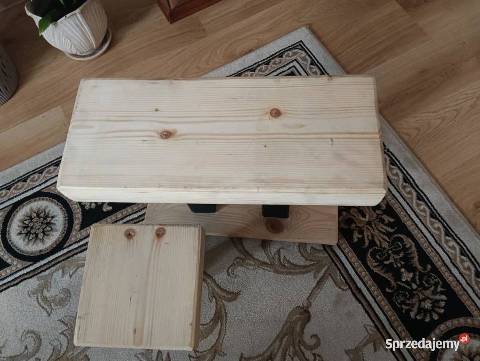 Kwietnikstojak w stylu loftowym drewniany kątowy Kielce