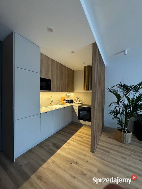 Szafy kuchnie lady recepcyjne na wymiar Szafy i garderoby Poznań sprzedam