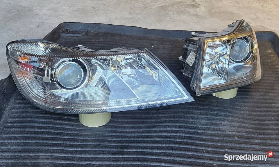Skoda Octavia 2 II Lampy Xenon Europa Kompletne osobowe Jarosław
