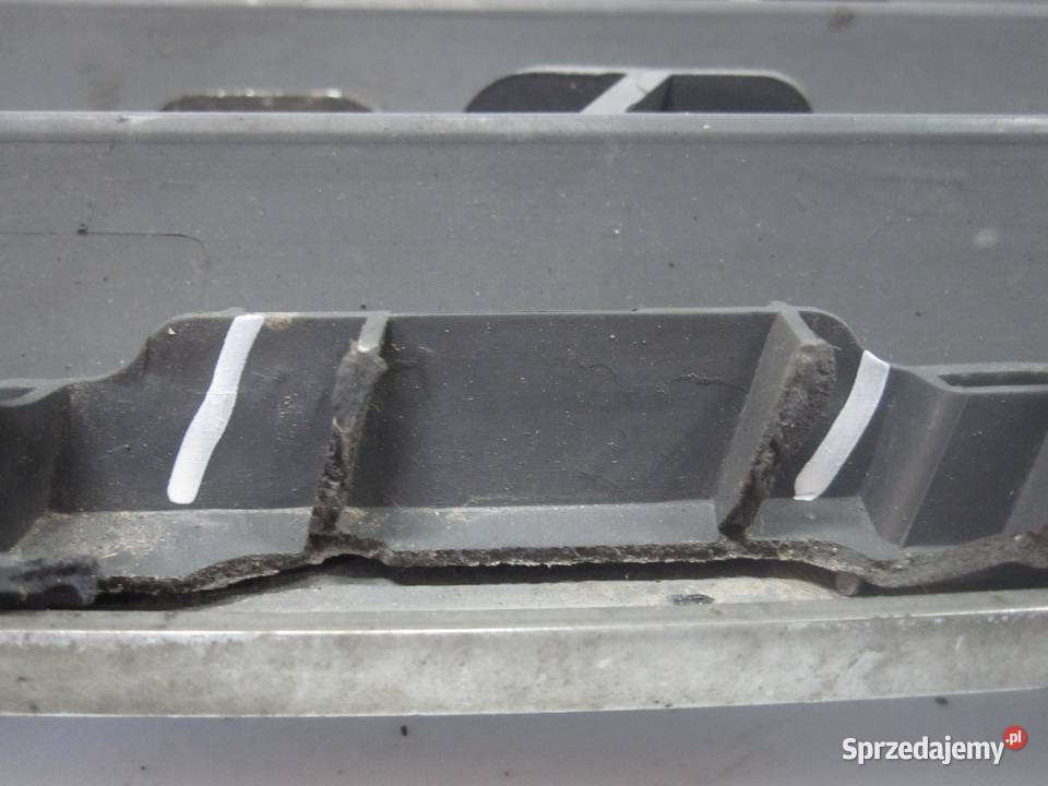 MERCEDES E IV W212 12r grill atrapa A2128800183 Kielce