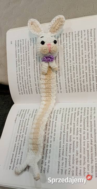 Króliczek wykonany na szydełku zakładka do sprzedam