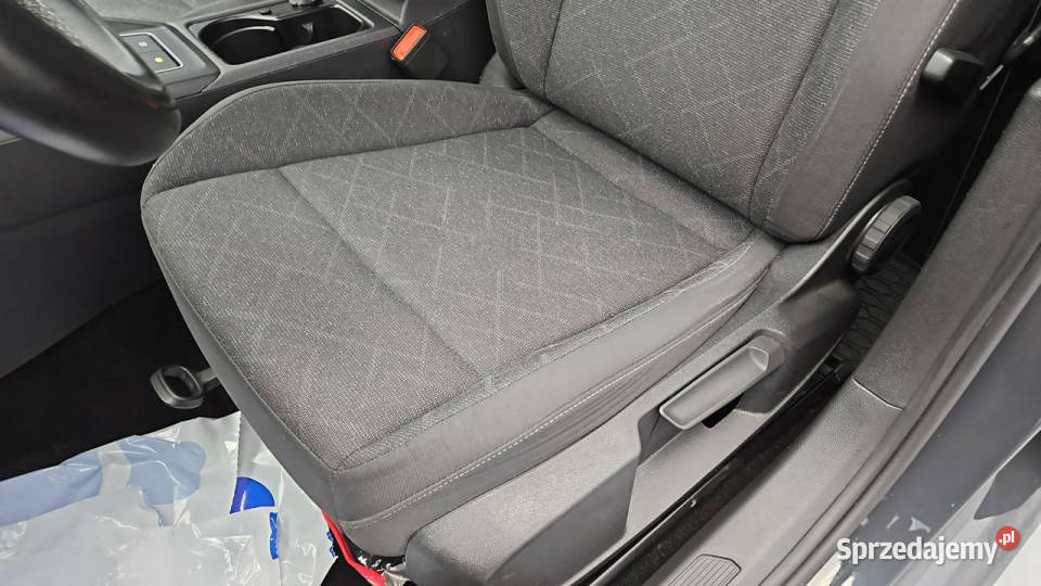 Volkswagen Golf VIII 20 TDI Life Z Polskiego Samochody osobowe Warszawa