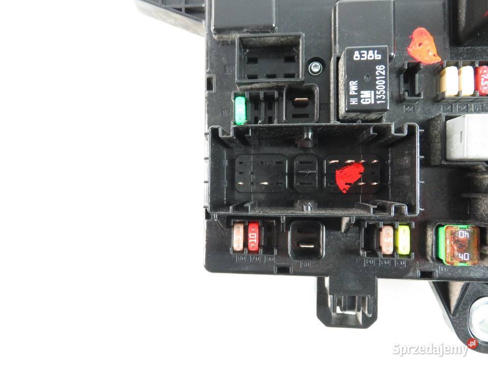 BSI OPEL ASTRA IV J 17 CDTI 365927271 osobowe Skrzynki bezpieczników