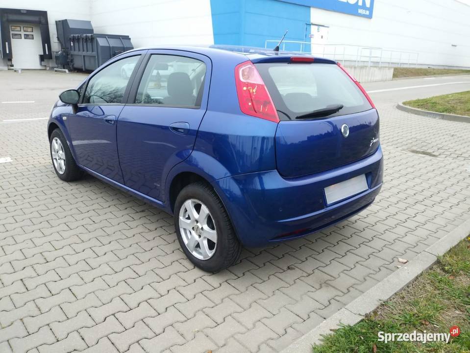 Fiat Grande Punto 14 16v 95 z Niemiec 6 biegów granatowy