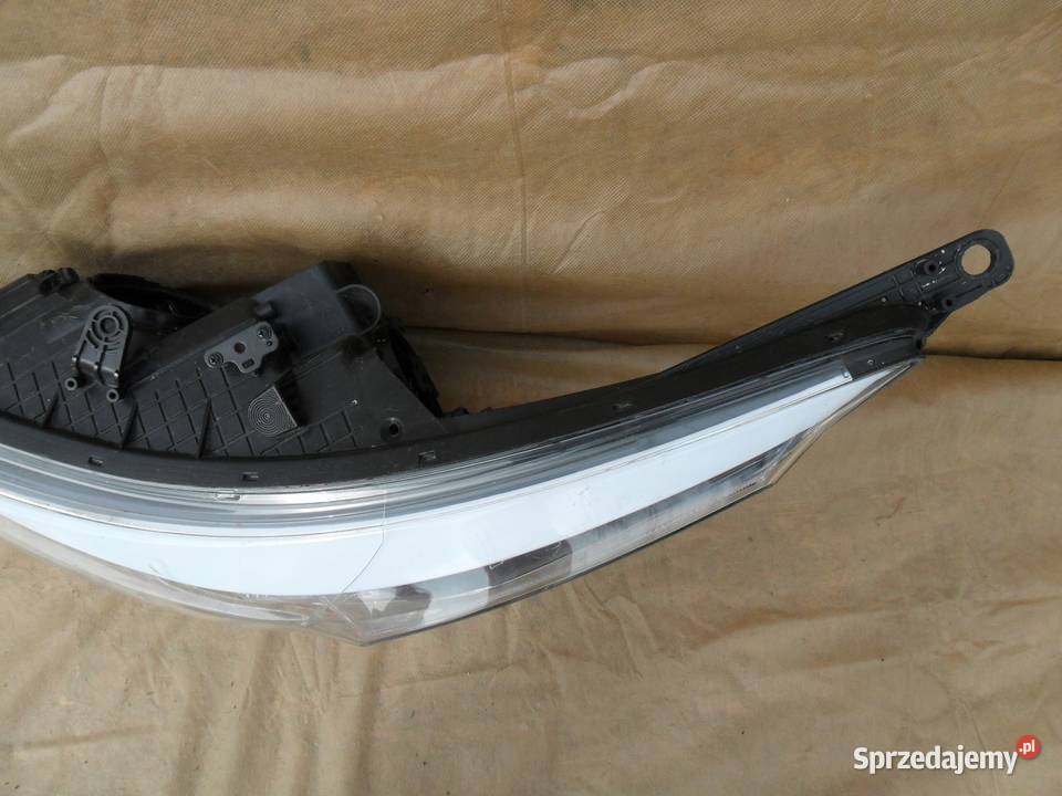 LAMPA LEWY PRZÓD EU 92101A2220 KIA CEED II 2 LED