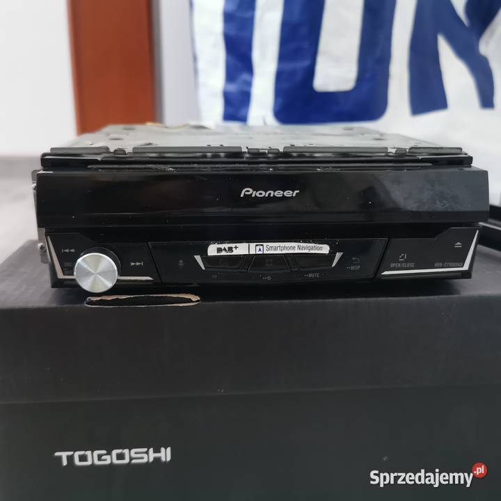 Sprzedam zestaw wzmacniacz subwoofer i radio Motoryzacja sprzedam