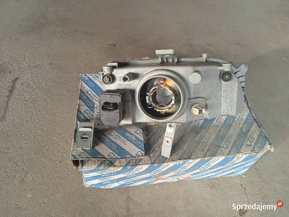 Reflektor lewy Fiat Punto 1 osobowe Lampy przednie kujawsko-pomorskie Brodnica