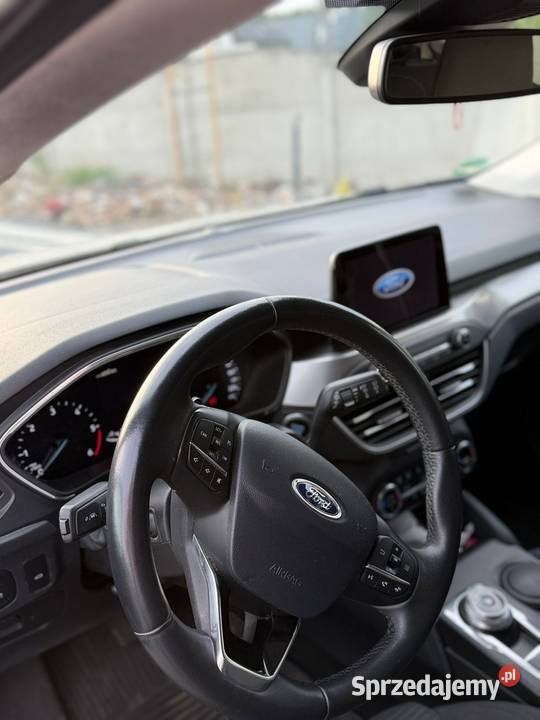 Ford Focus mk4 15 diesel 120 full led sam Starachowice