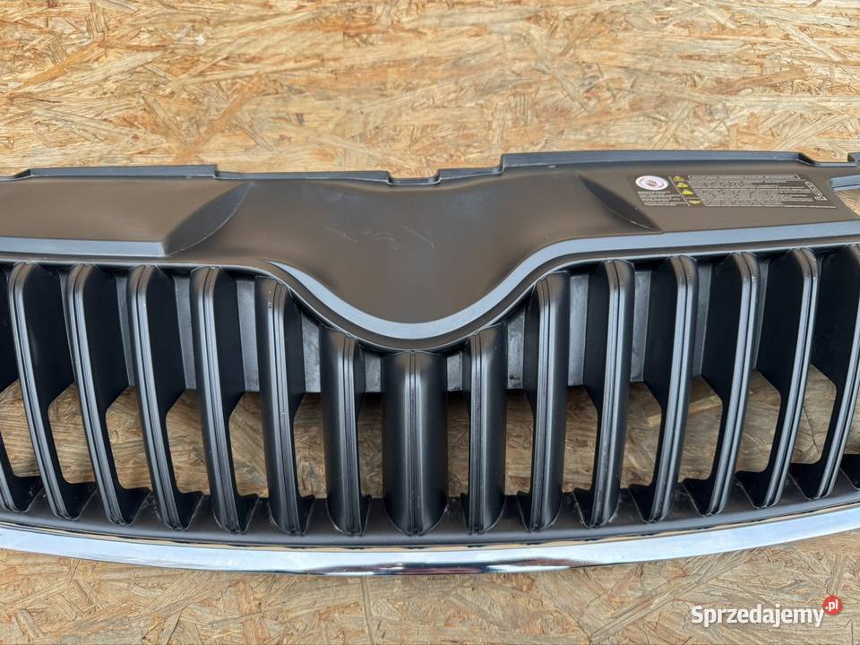 Grill atrapa chłodnicy skoda Fabia 2 II lift Rok produkcji 2013