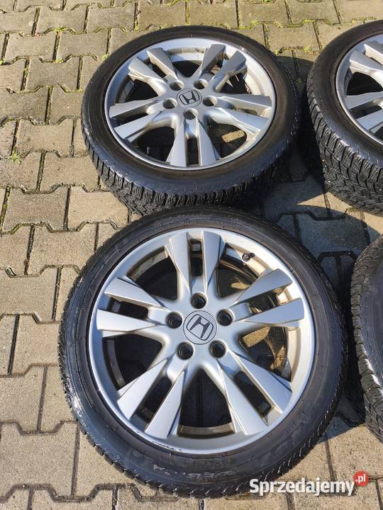 Alufelgi Honda z zimowymi oponami Dębica Łęki