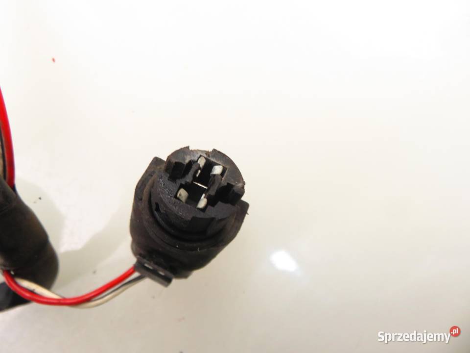 ZAMEK LEWY PRZEDNI VOLVO V70 I