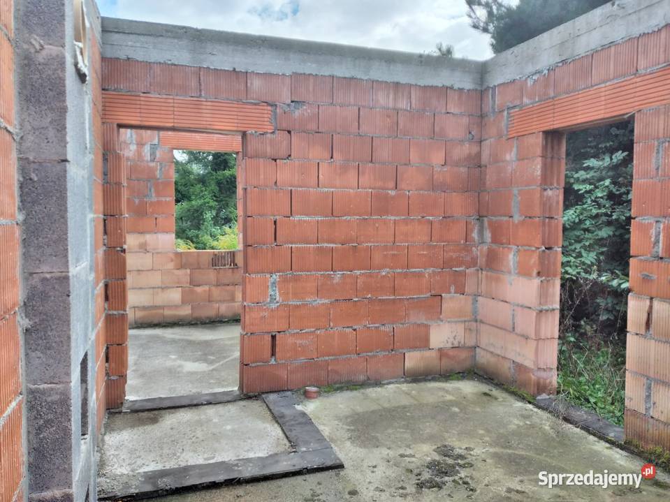 USTROŃdom wolnostojący w stanie surowym otwartym 3181zł/m2