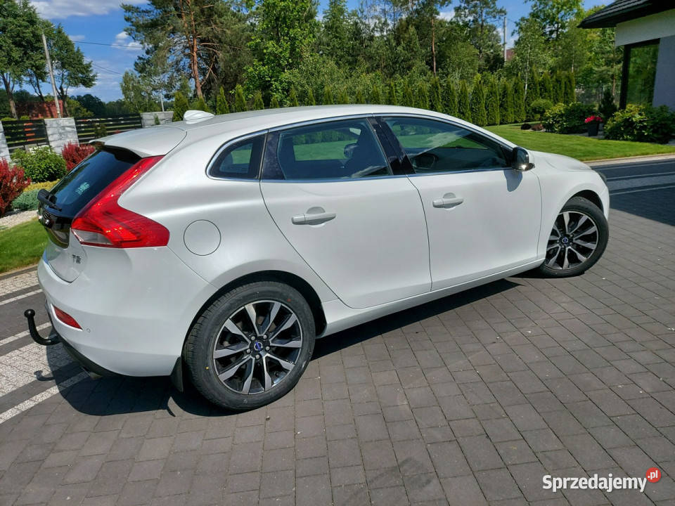 Volvo V40 16 benzyna navi LED II 2012 150KM Drelów