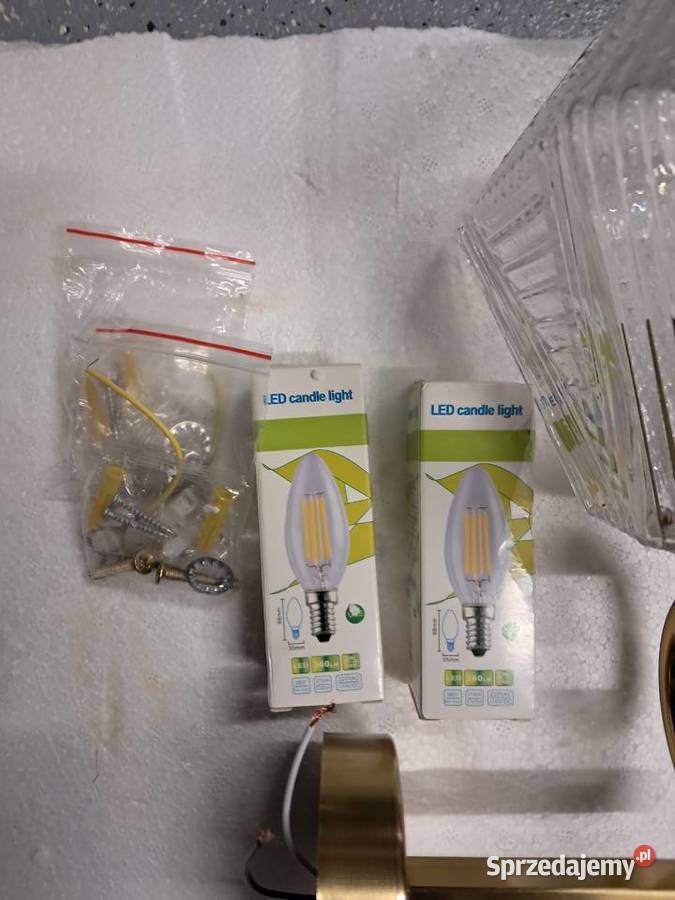 Sprzedam 2 nowe piękne kinkiety klosze ze szkła Sandomierz