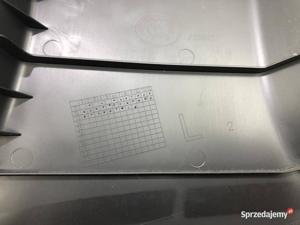 OSŁONA SŁUPKA LEWA ŚRODKOWA BMW F31 7221001