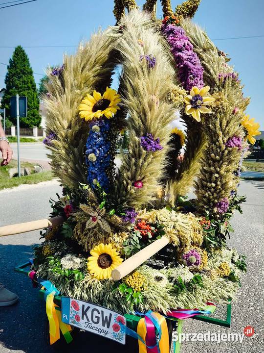 Piękny wieniec dożynkowy Busko-Zdrój